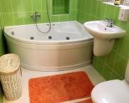 Интериор на баня, съчетан с тоалетна