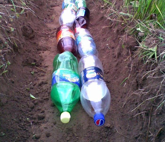 Конструкция за отводняване от пластмасови бутилки