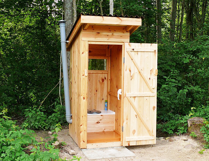 За селска тоалетна е препоръчително да инсталирате изпускателна система