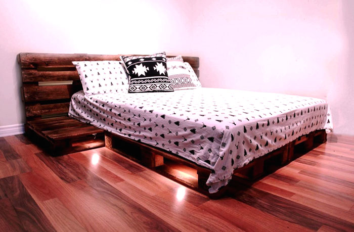 За двойни опции можете да използвате специални простиращи се чаршафи и покривки за легло